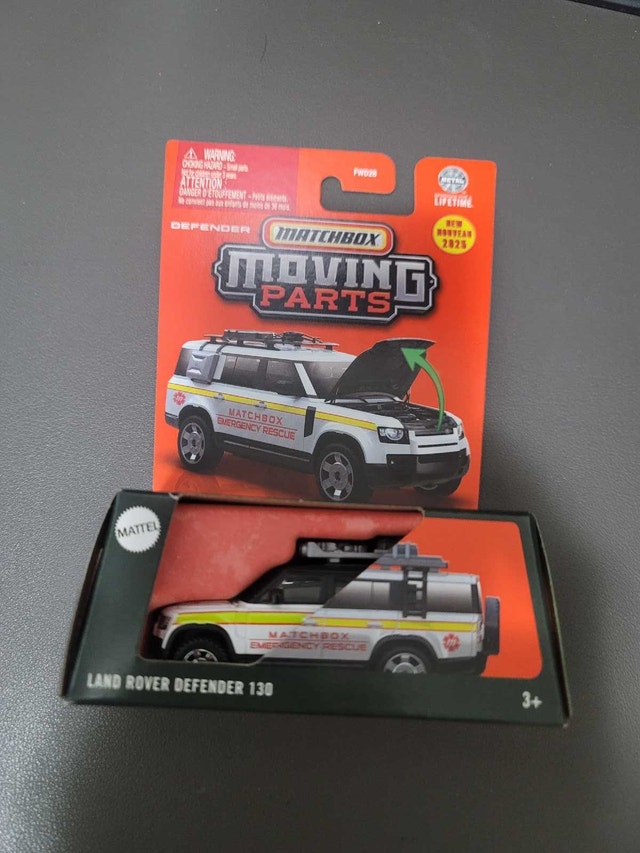 Matchbox Land Rover Defender 130