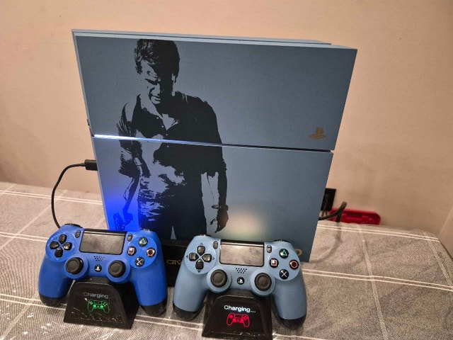 Limited edition UNCHARTED PS4 500 GB in excellent condition - photo 2