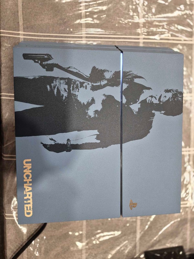 Limited edition UNCHARTED PS4 500 GB in excellent condition - photo 5