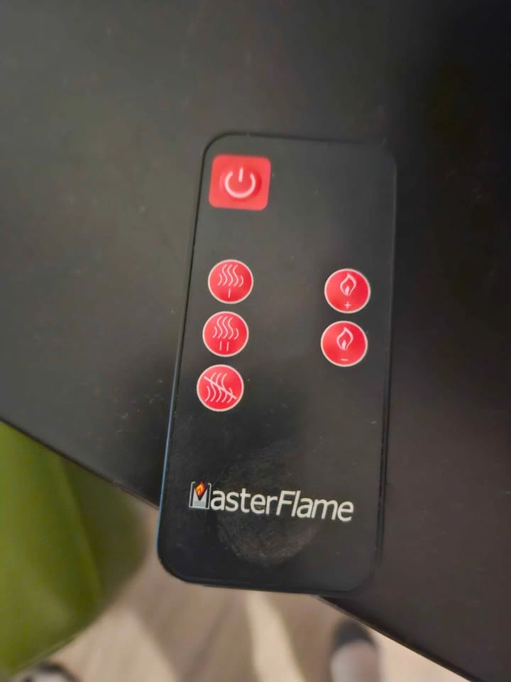 MasterFlame electric fireplace TV stand - remote included - photo 3