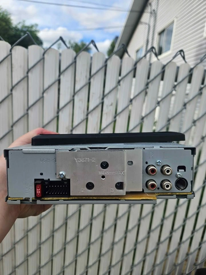 Kenwood car stereo - photo 3