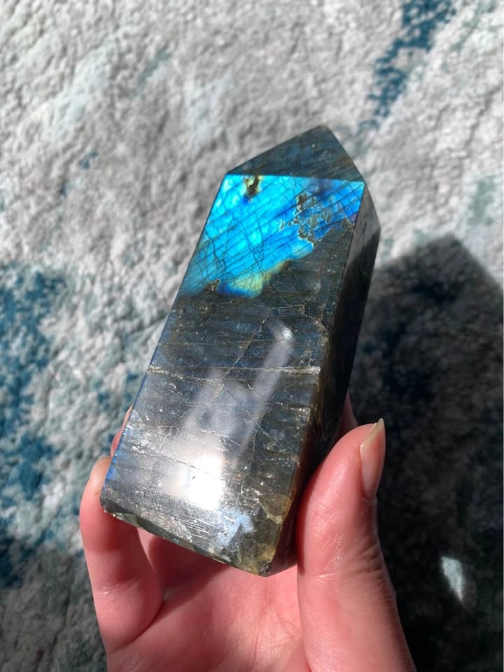 Electric Blue Flash Labradorite Obelisk Tower - photo 4
