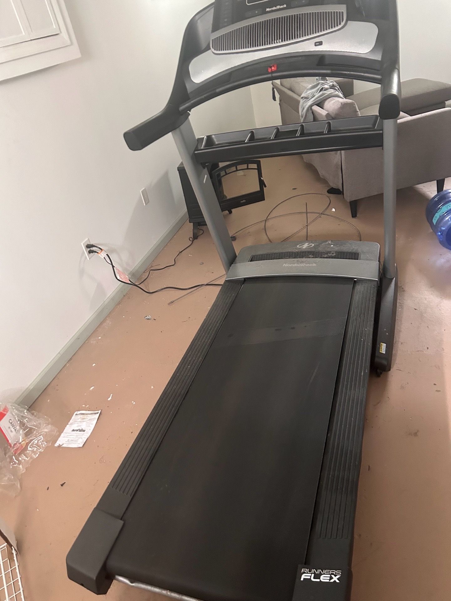 Treadmill - photo 2
