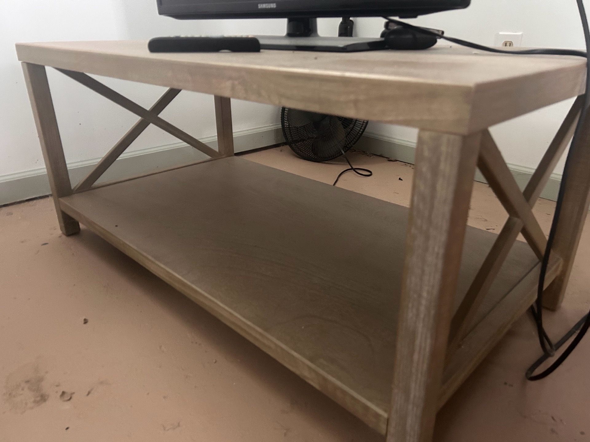 Tv stand - photo 2