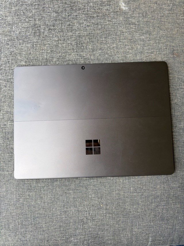 Microsoft Surface Pro 11th Edition Snapdragon X Plus 16GB 512GB