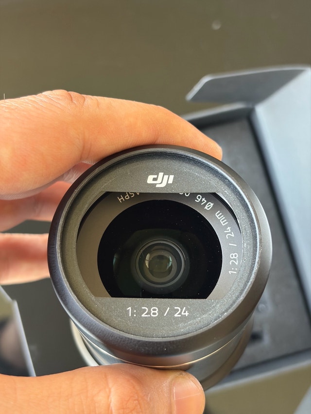 DJI DL 24mm F2.8 LS ASPH Lens - photo 3
