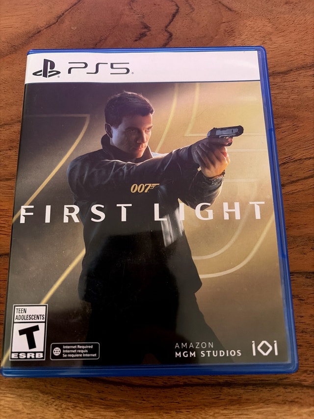 007 First Light PlayStation 5