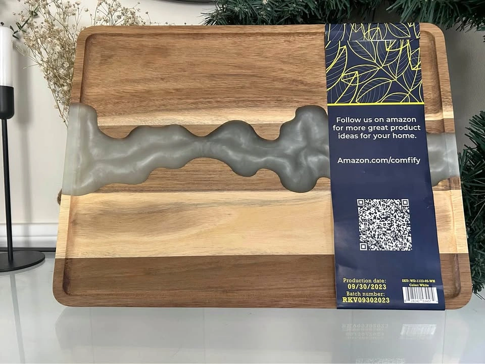 Comfify Acacia Wood and Resin Serving Board