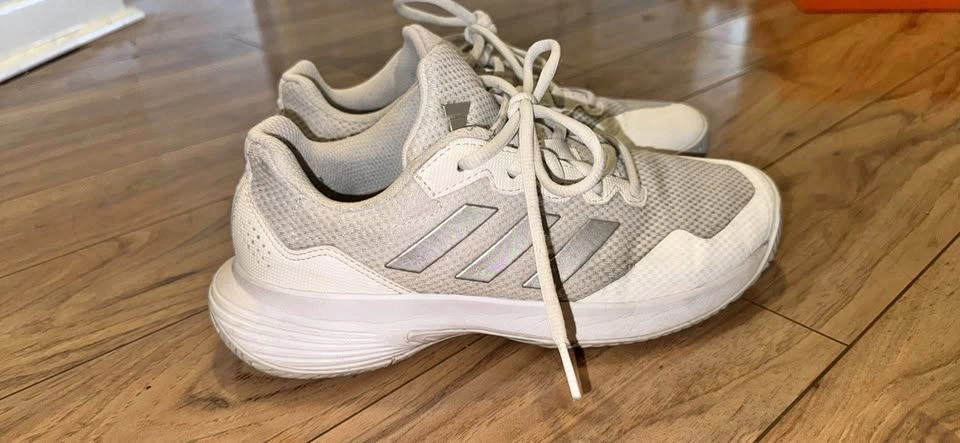 Adidas Tennis Shoes