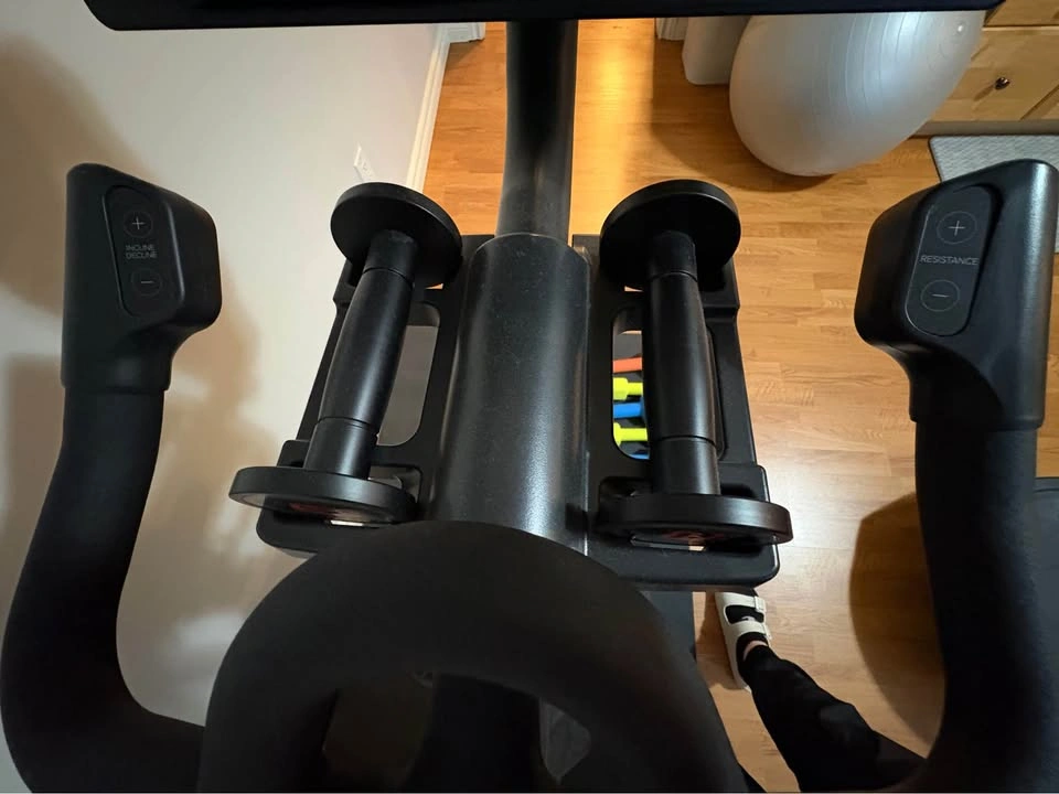 NordicTrack Commercial S10i Studio Cycle – Excellent Condition! - photo 5