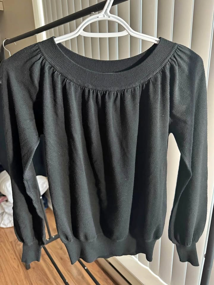 Black Long Sleeve Ribbed Neckline Sweater