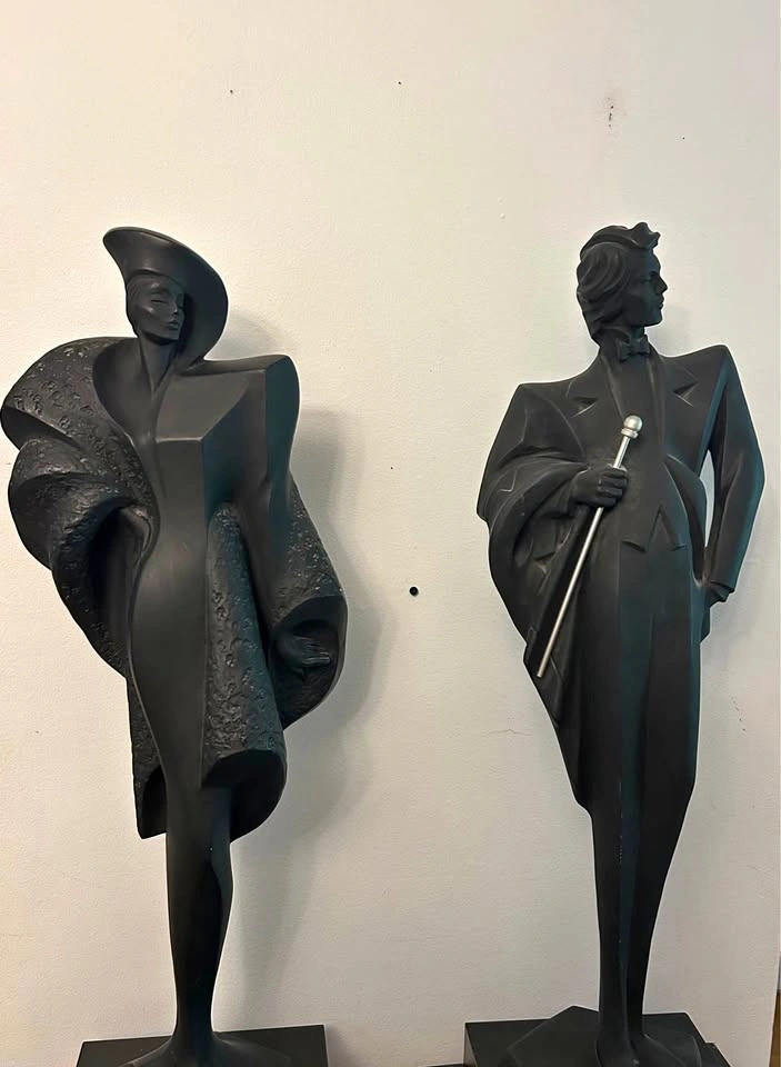 Vintage Austin Productions Decorative Sculpture Pair