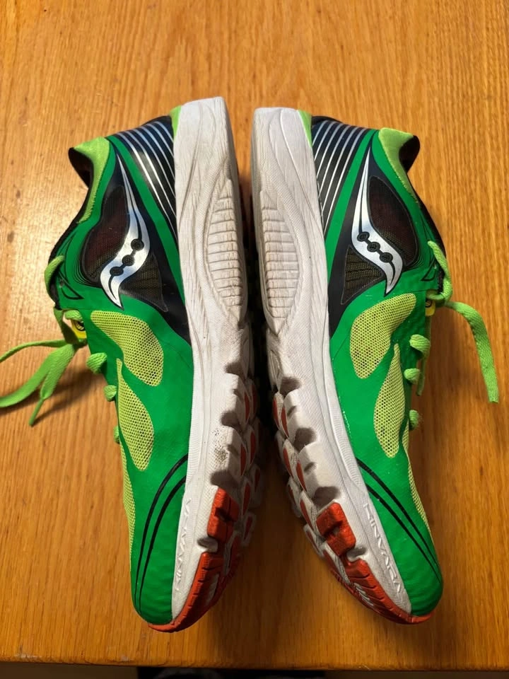 Saucony Kinvara 5 Men’s size 9 Running Shoe - photo 2