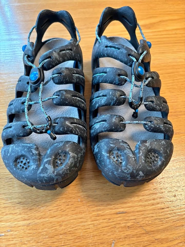 MION Slip On Rugged Water Shoes Sandals Womens 8
