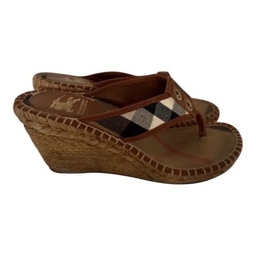 Burberry Nova Check Thong Wedge Sandals Leather Summer - photo 2