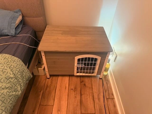 Indoor Wood Dog House - Small to Medium Dogs - photo 2