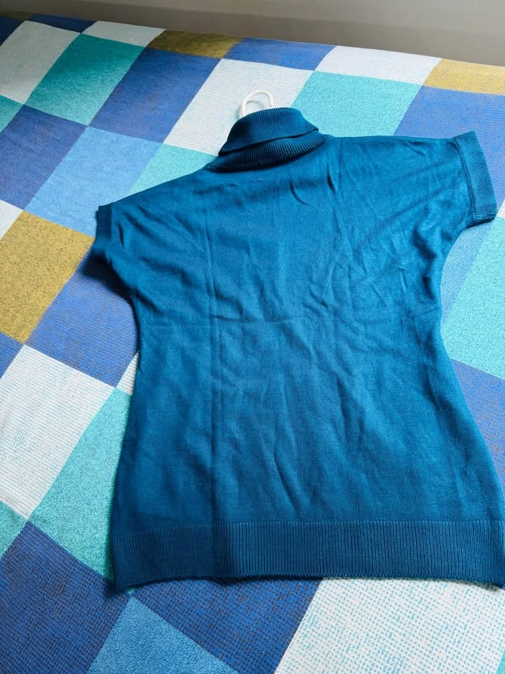 Cozy Women’s Sweaters – Fits Large to XL - photo 4