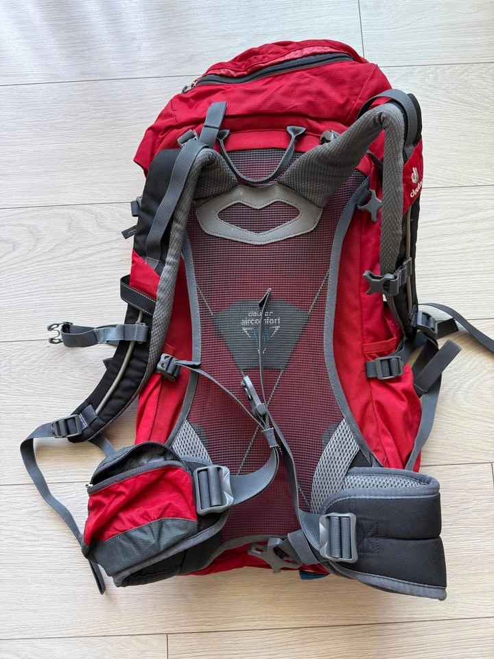 Deuter Futura 32 backpack with Rain cover - photo 3