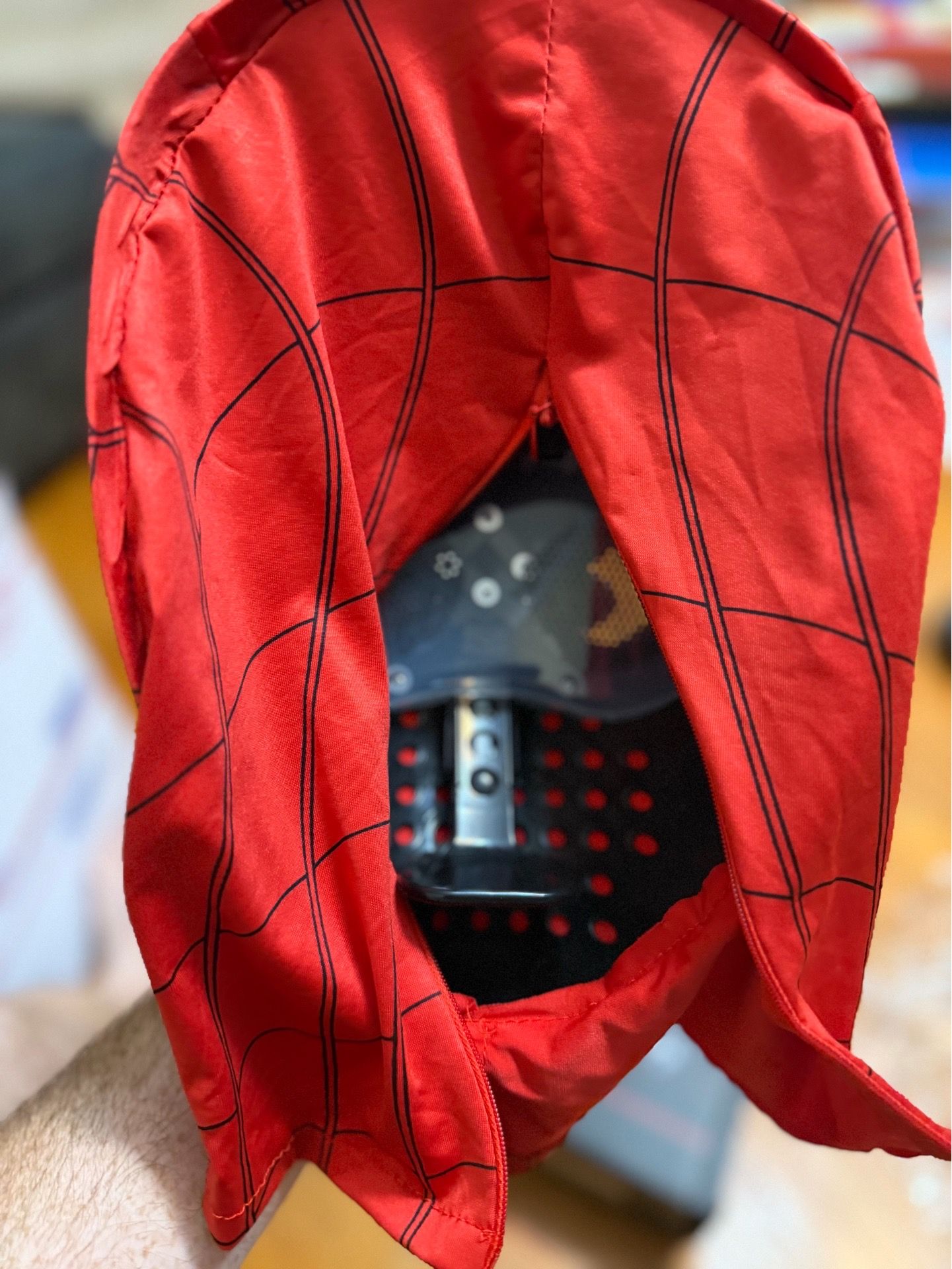 Spider-Man Full Face Fabric Mask Red One Size Unisex - photo 3
