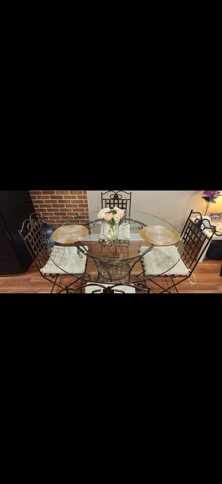 Glass Dining Table + 4 Chairs — Mint Condition - photo 4