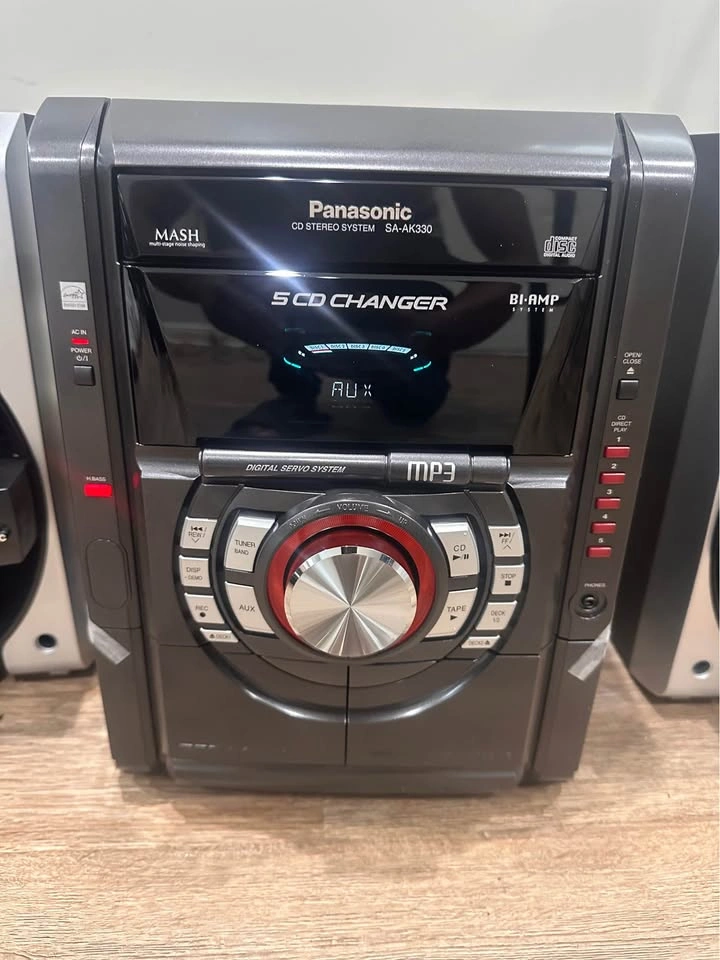 Panasonic SA-AK330 5-CD Stereo System - photo 2