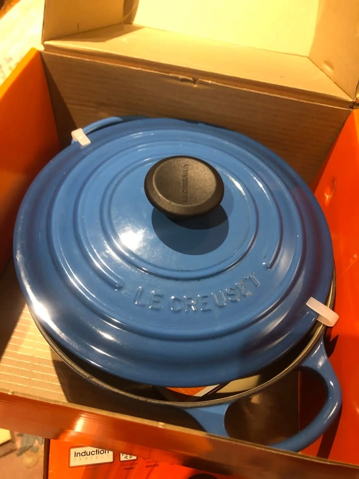 Le Creuset 3.3L Round Dutch Oven w/Stainless Steel Knob - photo 4