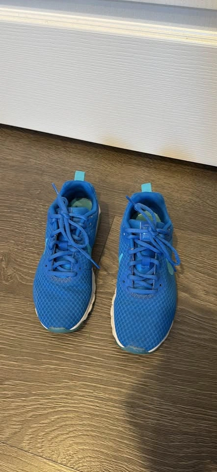 Nike Shoes - photo 5