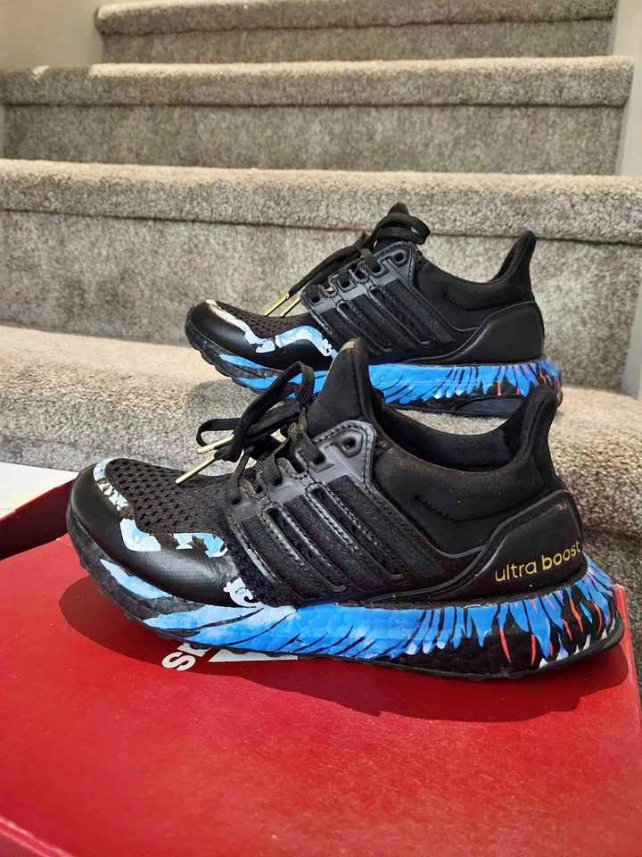 Adidas ultraboost men size 4