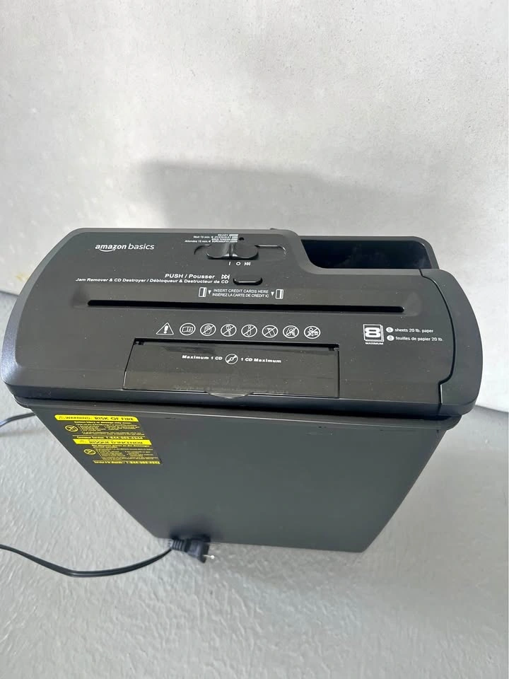 Office shredder - LIKE NEW