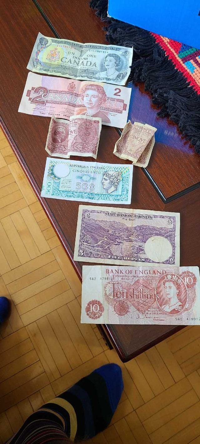 International Banknote Collection