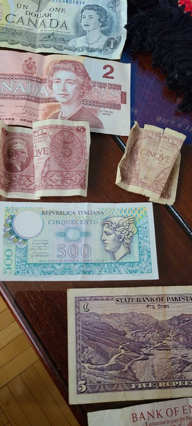International Banknote Collection - photo 3