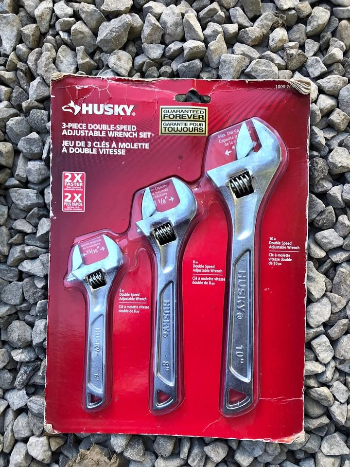 HUSKY double speed adjustable wrench set