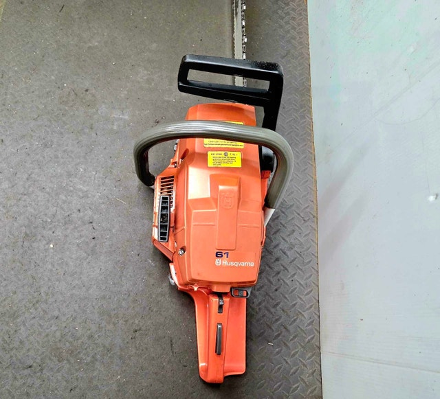 Husqvarna 61 Chainsaw in Excellent Condition - photo 4