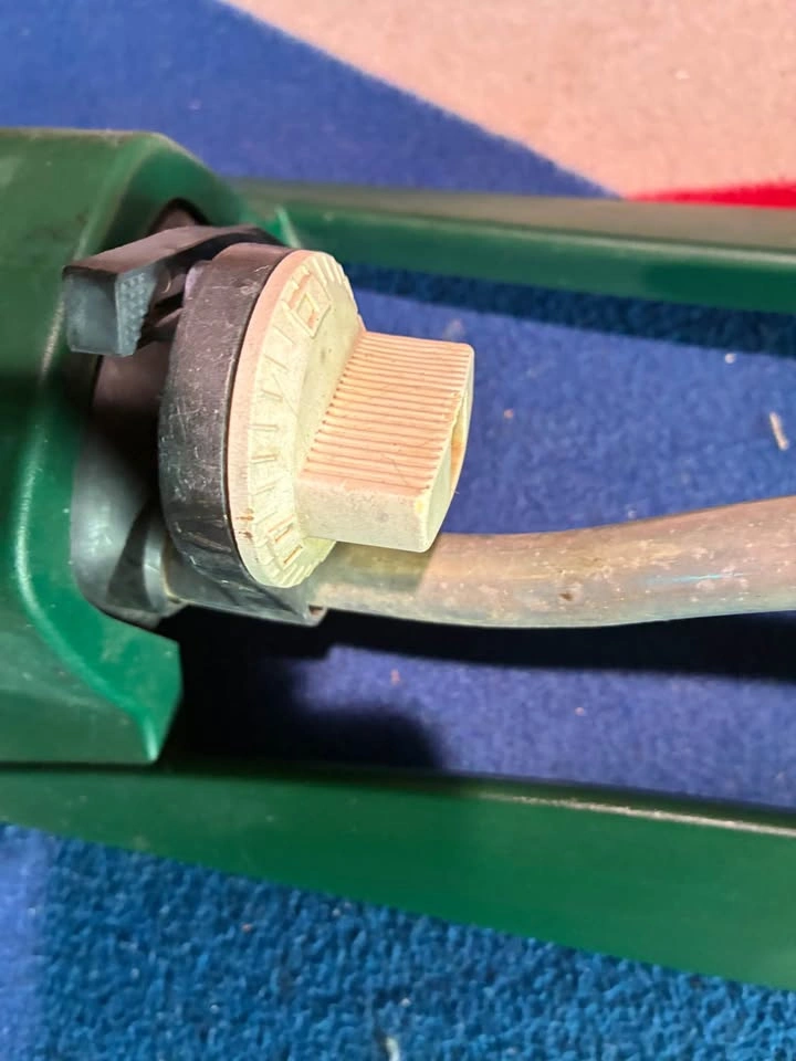 Melnor oscillating sprinkler - photo 3