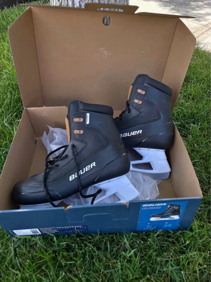 Bauer Colorado Skates Size 7, unused in box