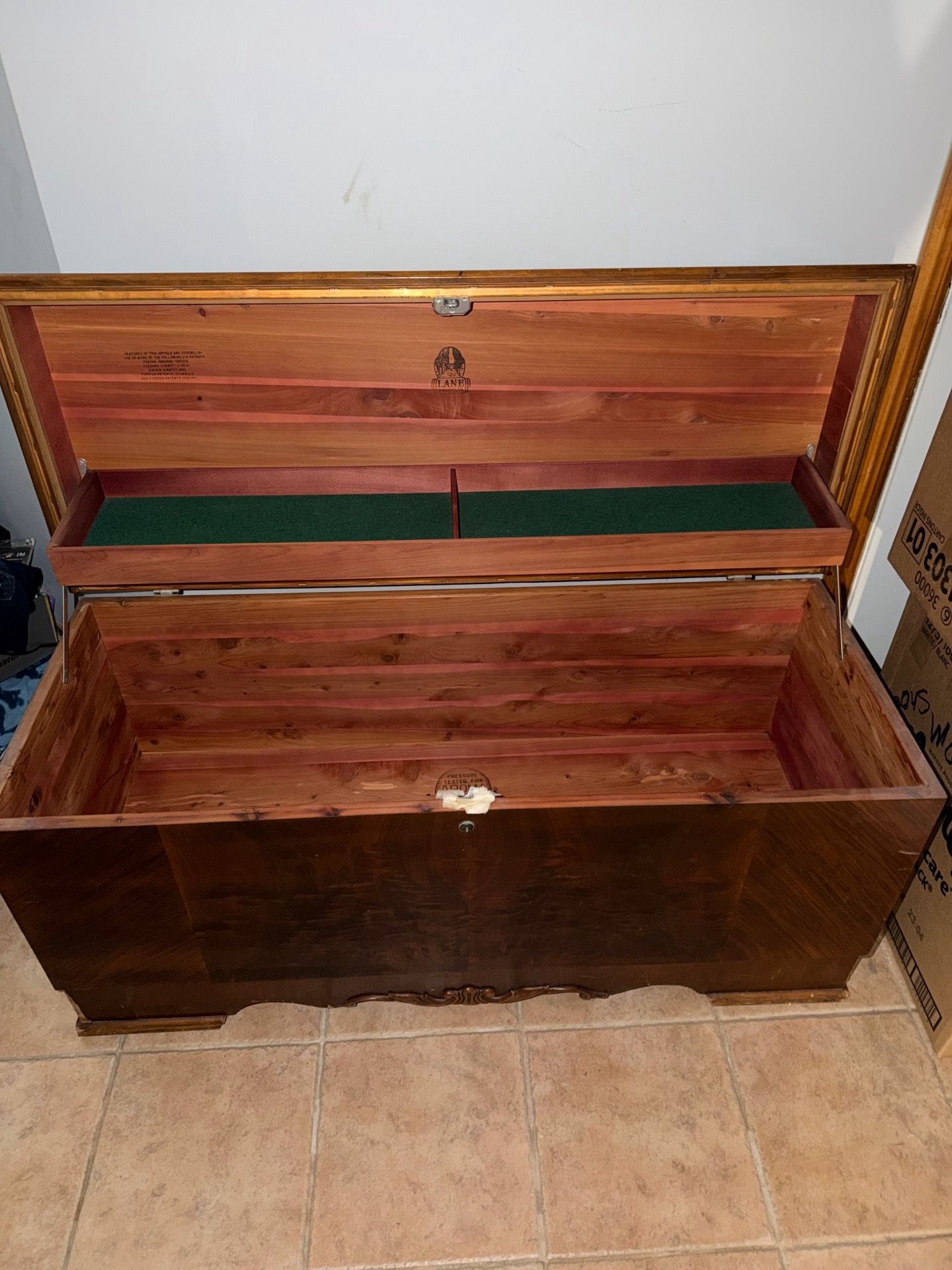 Lane cedar wood chest - photo 2