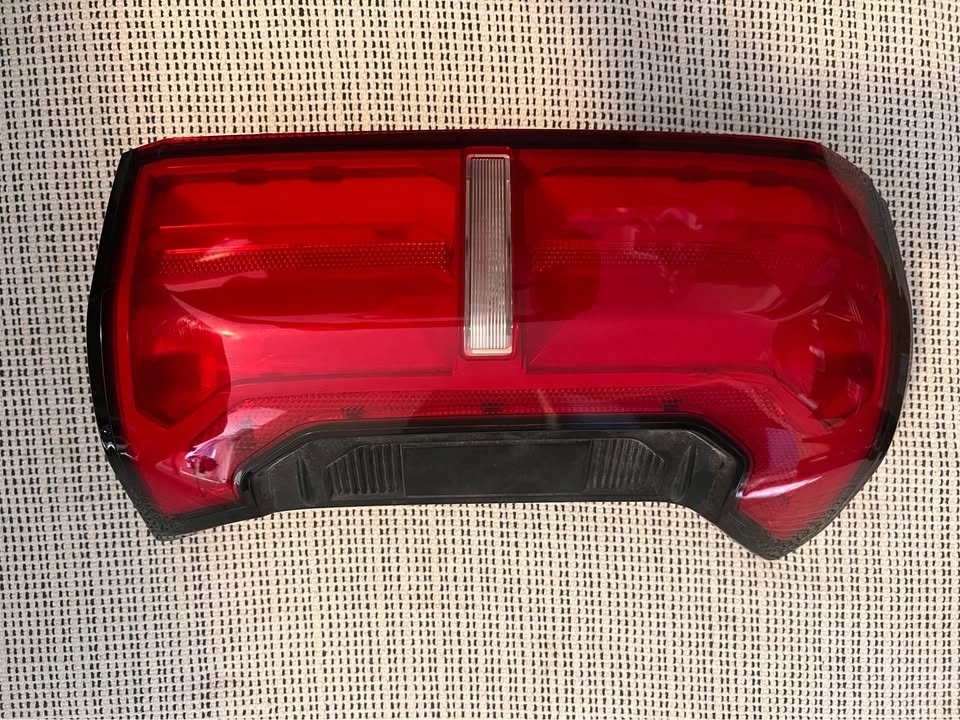 Right Tail Light Compatible With Toyota Tacoma 2024 Rear - photo 2
