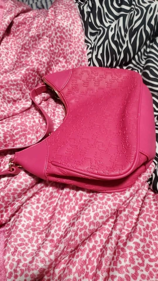 Pink Juicy couture purse with shoulder strap