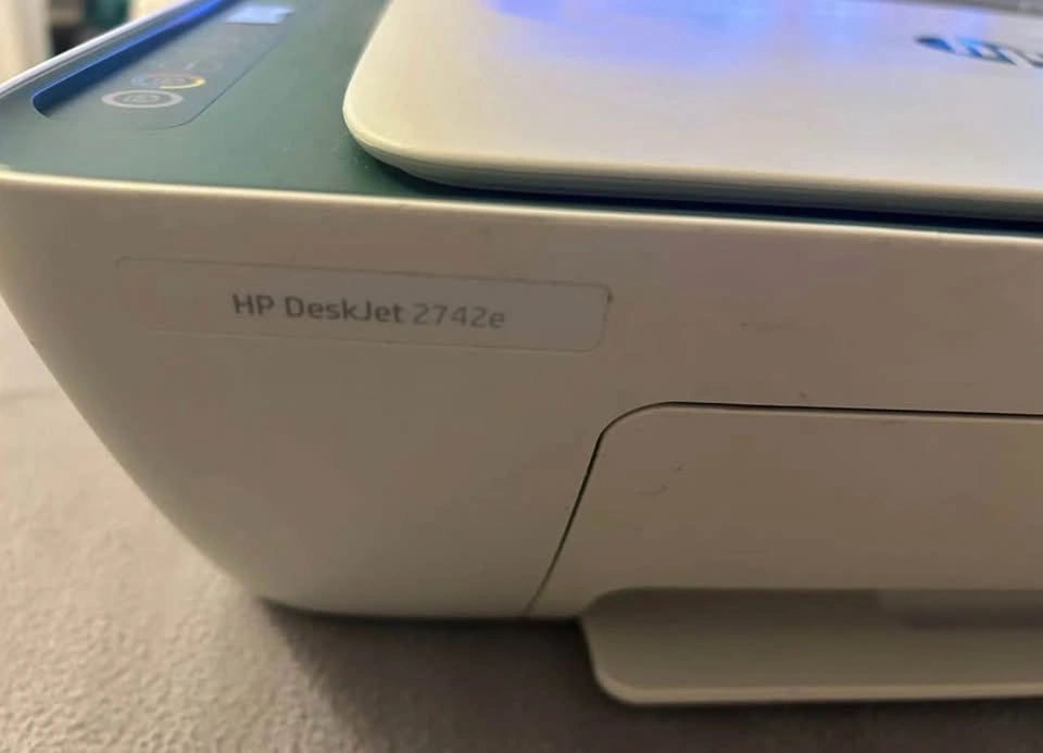 HP DeskJet 2742e All-in-One Printer - photo 2
