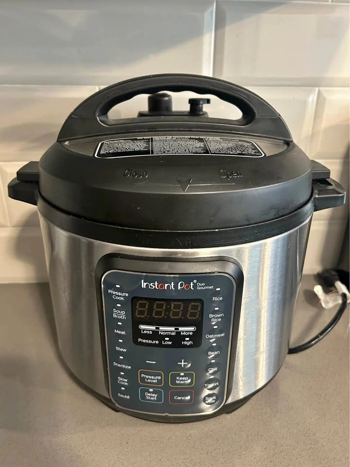 Instant Pot 9 in 1 Duo Gourmet