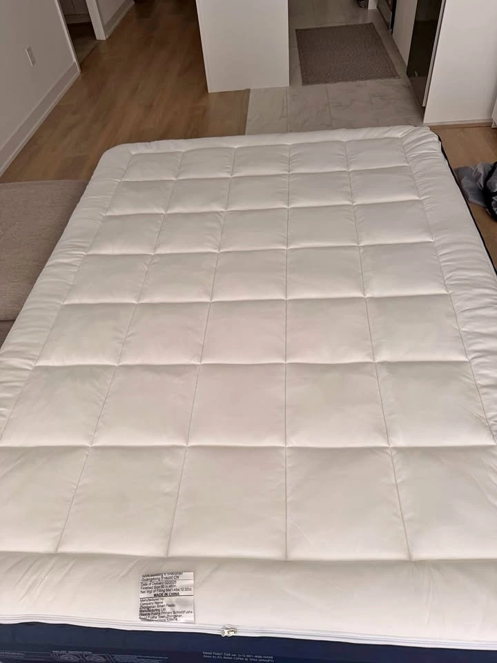 Queen Size Air Mattress with Quilted Top