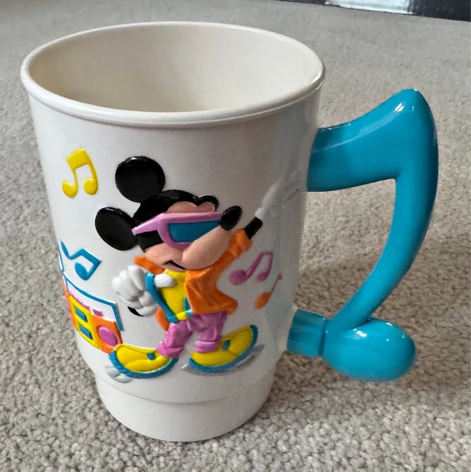 Vintage Mickey Mouse Walt Disney’s World on Ice 3D Cup