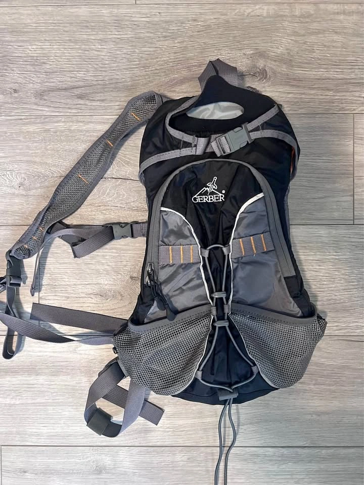 Gerber Tillen XC Hiking Hydration Pack w/Reservoir