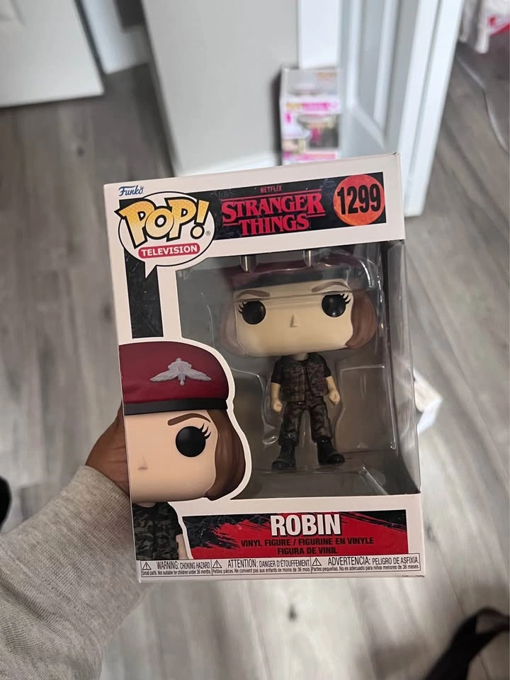 Stranger Things/misc Funko Pops - photo 4