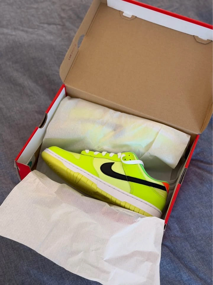 Nike Dunk Low SE Splash Volt - FJ4610-702 - photo 3