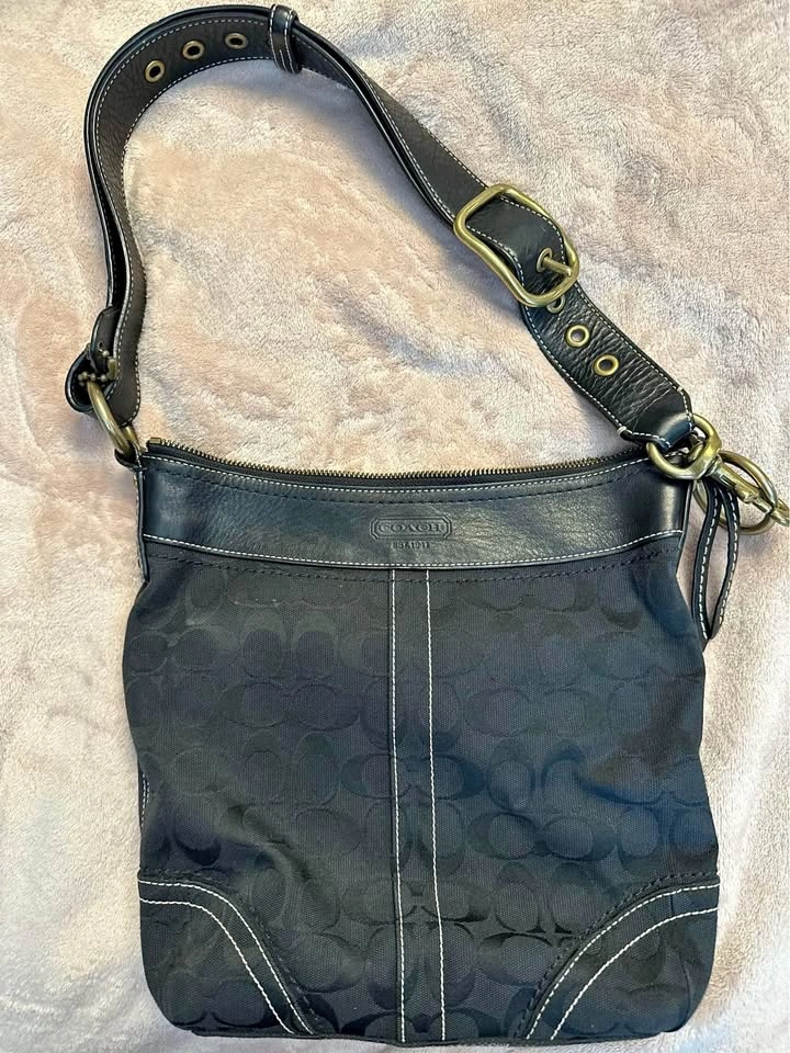Trendy Coach Shoulder Bag