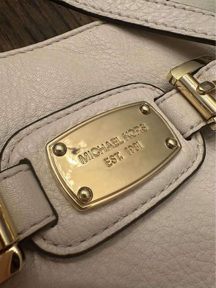 Michael Kors Crossbody - photo 2