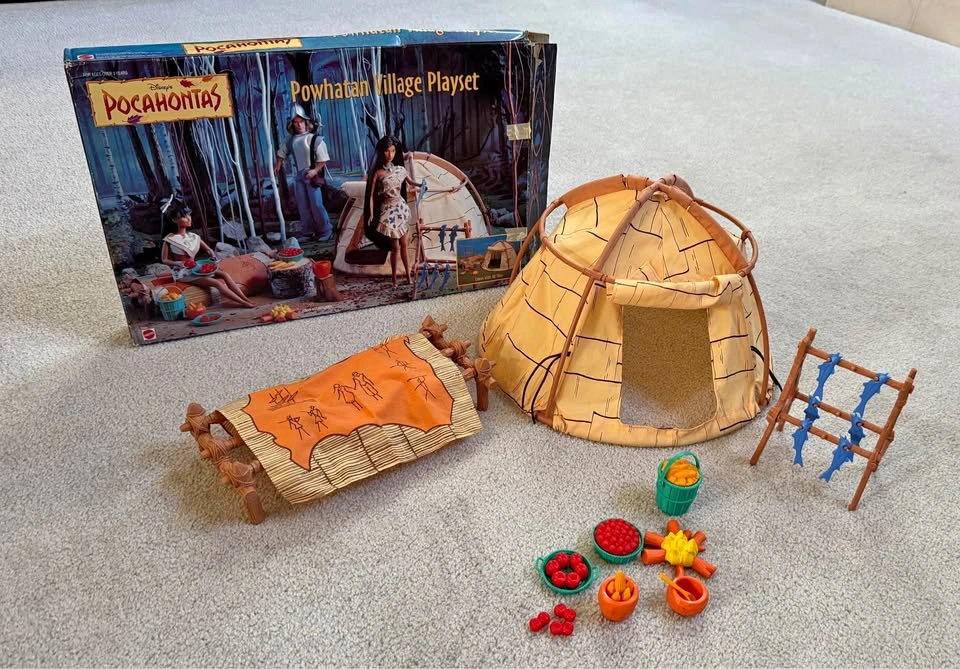 Disney Pocahontas Powhatan Village Playset Used Complete