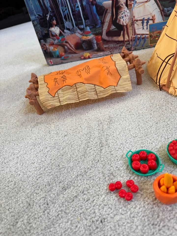 Disney Pocahontas Powhatan Village Playset Used Complete - photo 4
