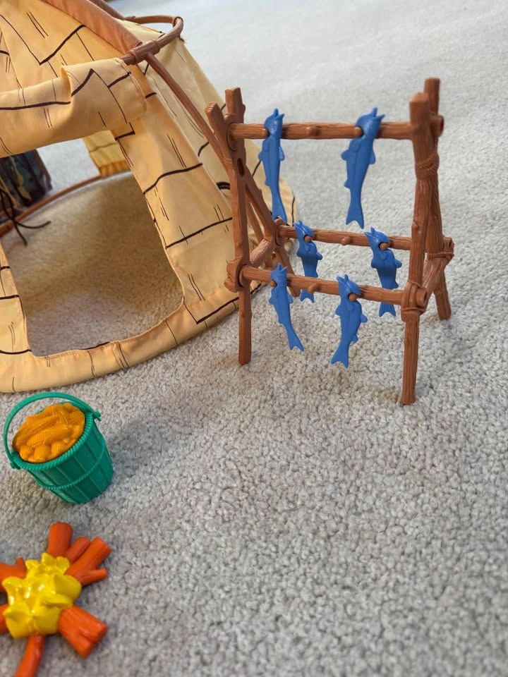Disney Pocahontas Powhatan Village Playset Used Complete - photo 5